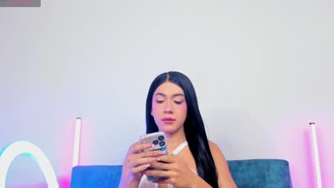 Snapshot of kristall_swan chatting on 06-12-26, 08:52 Kristall online show from 06-12-26, 08:52