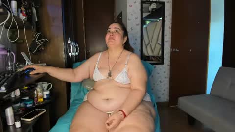 Snapshot of kristenhill1 chatting on 06-10-26, 03:33 Kristen online show from 06-10-26, 03:33