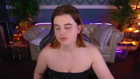 Snapshot of kristifoxy chatting on 05-18-26, 12:22 kristifoxy online show from 05-18-26, 12:22