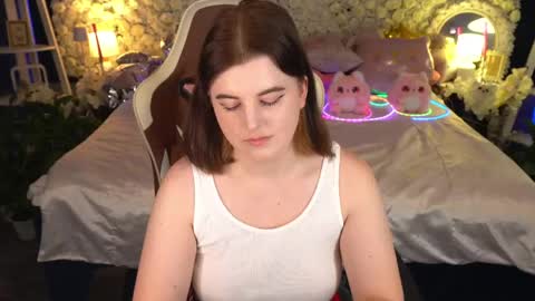 Snapshot of kristifoxy chatting on 05-20-26, 12:44 kristifoxy online show from 05-20-26, 12:44