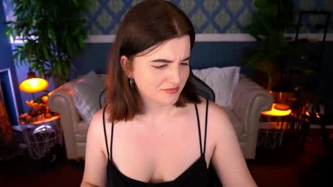 Snapshot of kristifoxy chatting on 06-06-26, 12:54 kristifoxy online show from 06-06-26, 12:54