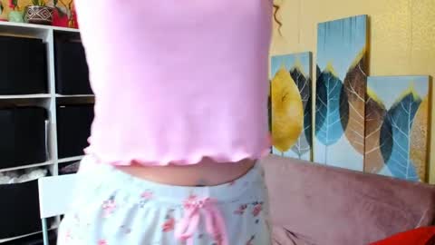 Christina online show from 04-05-26, 06:21