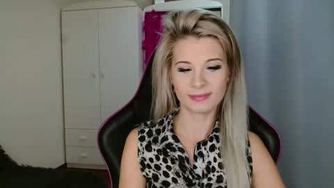 KristineAmore online show from 10-24-25, 06:21