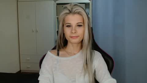 KristineAmore online show from 04-17-26, 06:38