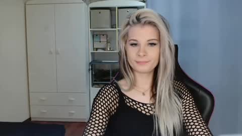 Snapshot of kristineamore chatting on 04-21-26, 06:31 KristineAmore online show from 04-21-26, 06:31