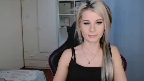 Snapshot of kristineamore chatting on 04-29-26, 06:28 KristineAmore online show from 04-29-26, 06:28