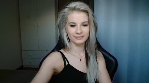 Snapshot of kristineamore chatting on 05-25-26, 06:25 KristineAmore online show from 05-25-26, 06:25