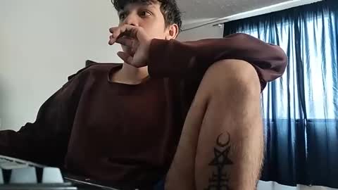 Snapshot of kristof1020 chatting on 11-08-25, 05:23 kristof1020 online show from 11-08-25, 05:23