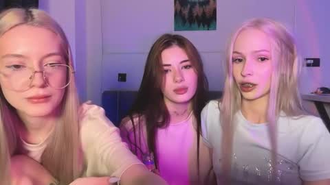 Kristy and Alice online show from 03-12-26, 10:16