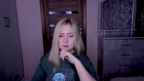 Kristy online show from 04-08-26, 12:21