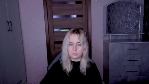 Snapshot of kristy_fran chatting on 04-30-26, 01:12 Kristy online show from 04-30-26, 01:12