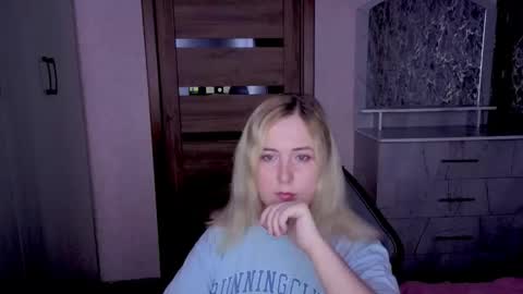 Snapshot of kristy_fran chatting on 05-21-26, 11:12 Kristy online show from 05-21-26, 11:12