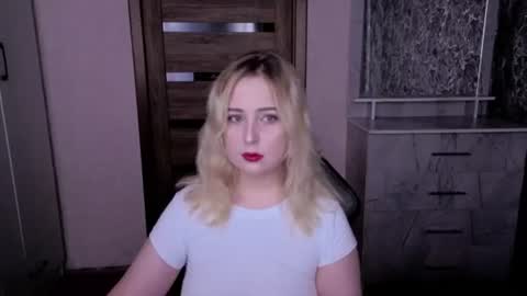 Snapshot of kristy_fran chatting on 06-16-26, 07:16 Kristy online show from 06-16-26, 07:16