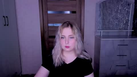 Snapshot of kristy_fran chatting on 06-22-26, 09:56 Kristy online show from 06-22-26, 09:56