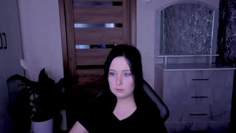 Snapshot of kristy_fran chatting on 07-08-26, 10:36 Kristy online show from 07-08-26, 10:36