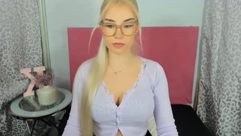 KristyFlowers online show from 01-17-26, 03:17