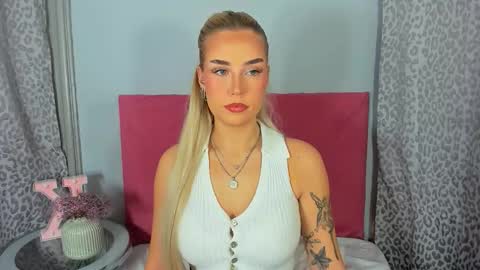 KristyFlowers online show from 02-15-26, 07:51