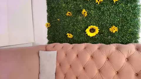 Cristina online show from 02-20-25, 01:08