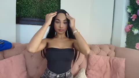 Cristina online show from 10-23-25, 02:05