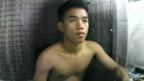 Snapshot of kritthanarkorn chatting on 11-06-25, 01:56 kritthanarkorn online show from 11-06-25, 01:56