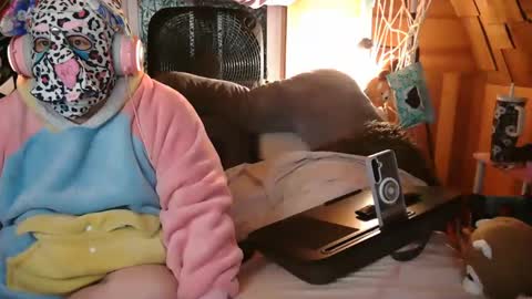 Patches online show from 01-18-26, 07:12