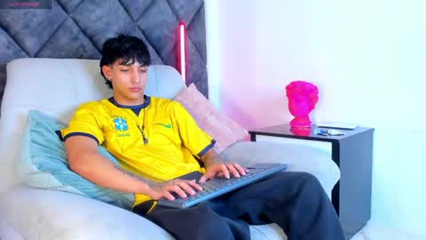 Kroy Wave  Muscle Tattoos Latino online show from 07-20-26, 05:00