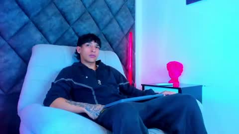 Kroy Wave  Muscle Tattoos Latino online show from 07-30-26, 03:27
