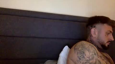 krxt13 online show from 10-27-25, 07:18