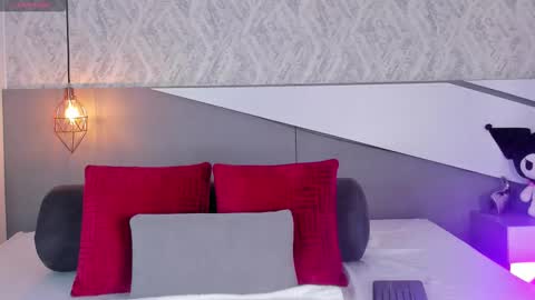 Krystal online show from 11-17-25, 05:08