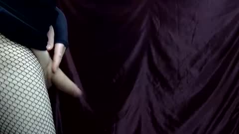 Krystalkummingss online show from 11-15-25, 03:52