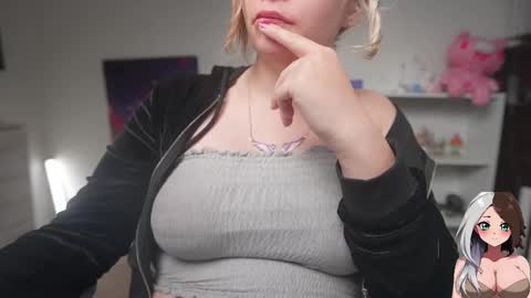 Snapshot of krystalsyxx chatting on 09-27-25, 10:59 Krystal Syx online show from 09-27-25, 10:59