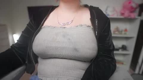 Snapshot of krystalsyxx chatting on 09-30-25, 10:37 Krystal Syx online show from 09-30-25, 10:37