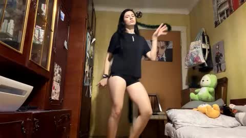 Snapshot of krystleprzygocki chatting on 02-10-26, 08:35 Mira online show from 02-10-26, 08:35