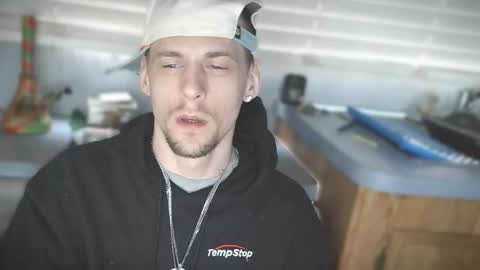 Snapshot of krytiar1992 chatting on 02-25-26, 02:05 krytiar1992 online show from 02-25-26, 02:05