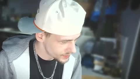 Snapshot of krytiar1992 chatting on 02-28-26, 11:44 krytiar1992 online show from 02-28-26, 11:44