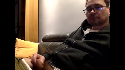 Snapshot of krzysztof1977 chatting on 01-10-25, 10:25 krzysztof1977 online show from 01-10-25, 10:25