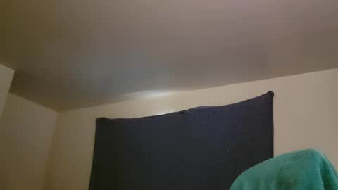 Snapshot of kubish1 chatting on 03-12-25, 02:45 Kubish online show from 03-12-25, 02:45