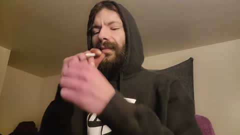 Snapshot of kubish1 chatting on 09-12-25, 01:38 Kubish online show from 09-12-25, 01:38