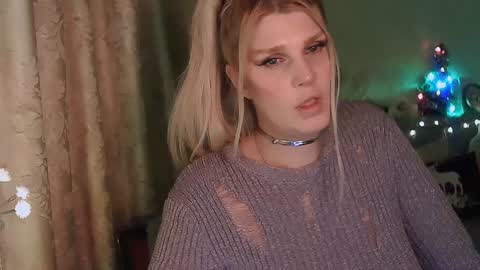 Snapshot of kudesnizza chatting on 12-04-24, 01:42 Annika MTF ts post -op online show from 12-04-24, 01:42