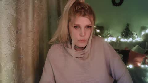 Snapshot of kudesnizza chatting on 01-06-25, 02:25 Annika MTF ts post -op online show from 01-06-25, 02:25