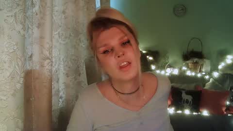 Snapshot of kudesnizza chatting on 01-14-25, 11:10 Annika MTF ts post -op online show from 01-14-25, 11:10