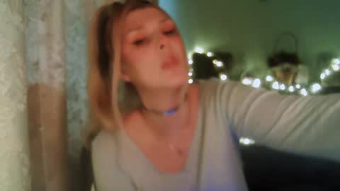 Snapshot of kudesnizza chatting on 01-23-25, 10:54 Annika MTF ts post -op online show from 01-23-25, 10:54