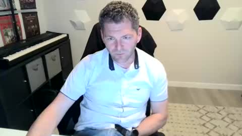 Snapshot of kukk_you chatting on 11-17-25, 10:15 kukk_you online show from 11-17-25, 10:15