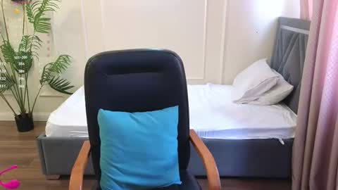 Ren online show from 03-23-26, 03:43