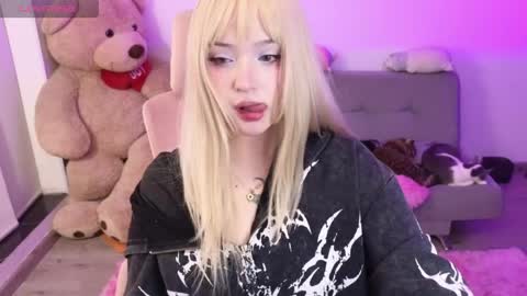 Snapshot of kurochan420 chatting on 05-01-26, 02:05 Andy online show from 05-01-26, 02:05