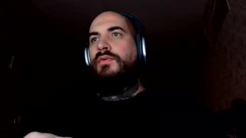 Snapshot of kuzmabig chatting on 11-10-25, 04:39 kuzmabig online show from 11-10-25, 04:39