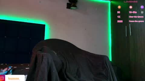 kuzzcoo online show from 04-17-26, 01:36