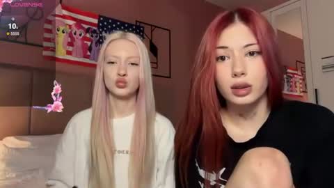 Bella and Alexandra online show from 07-10-26, 02:19