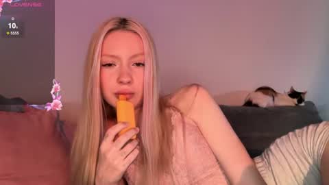 Bella and Alexandra online show from 07-20-26, 08:44