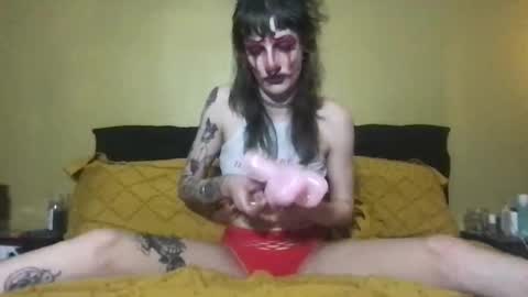 Kweef Kween online show from 05-18-26, 02:51